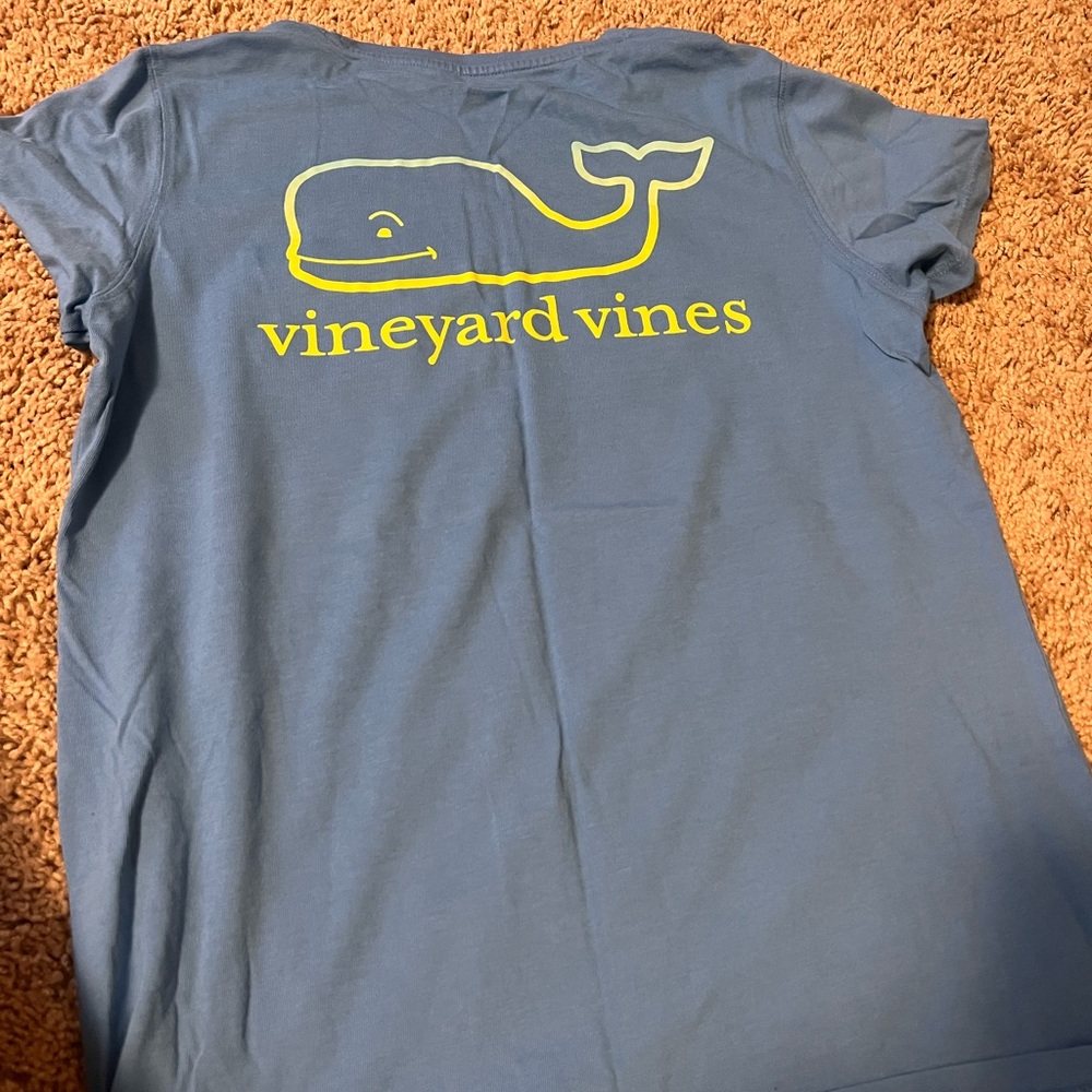 Vineyard Vines Gradient Vintage Whale Short-Sleeve Pocket Tee - Picture 2 of 3